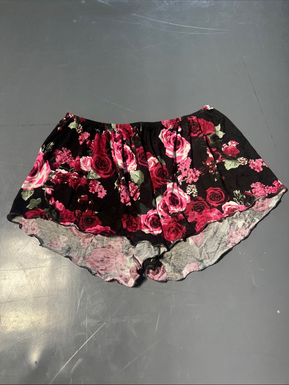 Chelsea B - Shorts - S Adult